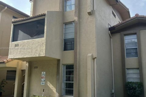 Condominio en alquiler en Coral Springs, Florida, 2 dormitorios, 81.75 m2 № 1348206 - foto 16