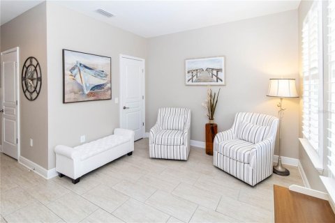 Casa en venta en Tampa, Florida, 4 dormitorios, 289.39 m2 № 1403638 - foto 4