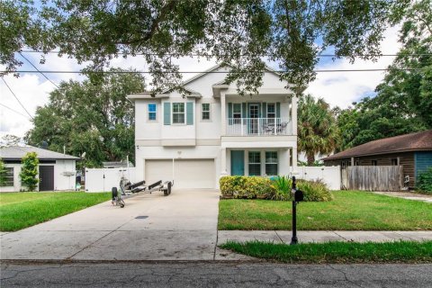 Villa ou maison à vendre à Tampa, Floride: 4 chambres, 289.39 m2 № 1403638 - photo 2