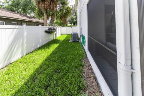 Villa ou maison à vendre à Tampa, Floride: 4 chambres, 289.39 m2 № 1403638 - photo 17