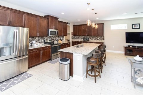 Casa en venta en Tampa, Florida, 4 dormitorios, 289.39 m2 № 1403638 - foto 25