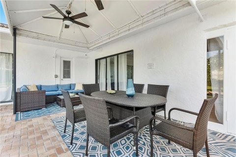 Casa en venta en Coral Springs, Florida, 5 dormitorios, 282.33 m2 № 1065617 - foto 30