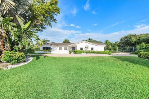 Casa en venta en Coral Springs, Florida, 5 dormitorios, 282.33 m2 № 1065617 - foto 9