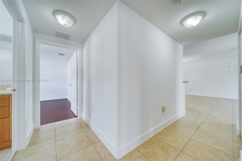 Copropriété à vendre à Coral Gables, Floride: 2 chambres, 138.33 m2 № 1234843 - photo 4