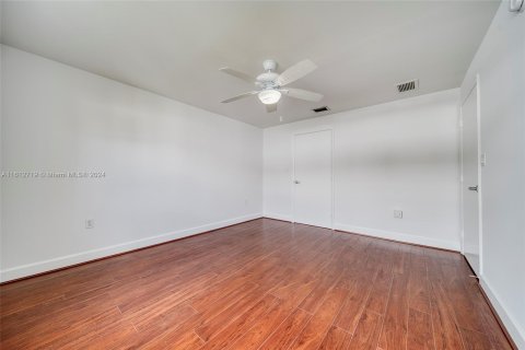 Copropriété à vendre à Coral Gables, Floride: 2 chambres, 138.33 m2 № 1234843 - photo 12