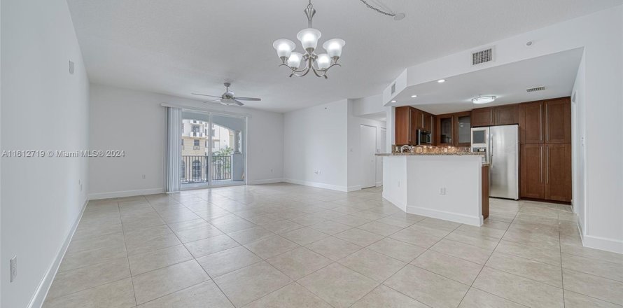 Condo in Coral Gables, Florida, 2 bedrooms  № 1234843