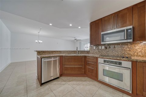 Copropriété à vendre à Coral Gables, Floride: 2 chambres, 138.33 m2 № 1234843 - photo 8