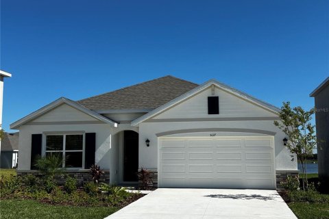 Villa ou maison à louer à Bradenton, Floride: 4 chambres, 169.83 m2 № 1346332 - photo 1