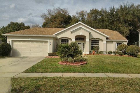 House in DeBary, Florida 3 bedrooms, 181.72 sq.m. № 1018298 - photo 1