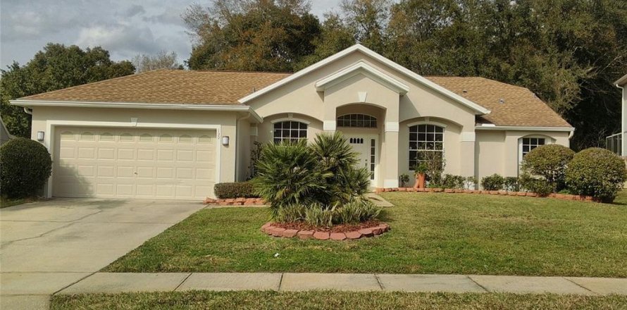 House in DeBary, Florida 3 bedrooms, 181.72 sq.m. № 1018298