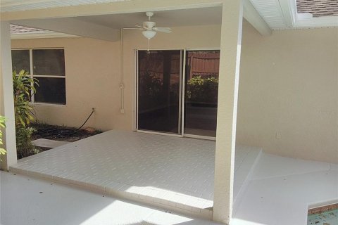 House in DeBary, Florida 3 bedrooms, 181.72 sq.m. № 1018298 - photo 6