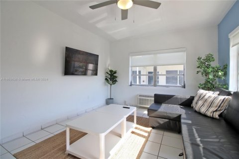 Apartamento en alquiler en Miami Beach, Florida, 2 dormitorios, 544.31 m2 № 1358906 - foto 6