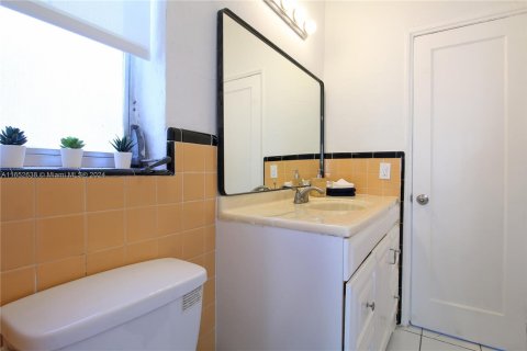 Apartamento en alquiler en Miami Beach, Florida, 2 dormitorios, 544.31 m2 № 1358906 - foto 18