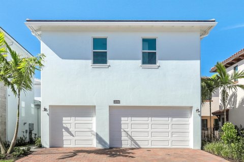 Villa ou maison à vendre à Palm Beach Gardens, Floride: 5 chambres, 367.8 m2 № 1075949 - photo 1