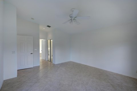 House in Delray Beach, Florida 3 bedrooms, 181.35 sq.m. № 1075950 - photo 14