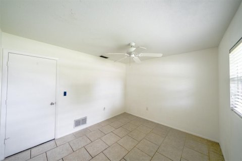 House in Sarasota, Florida 3 bedrooms, 115.94 sq.m. № 1384009 - photo 19