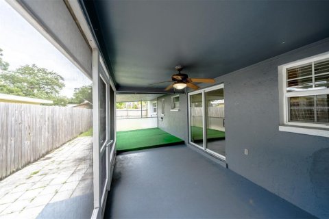 House in Sarasota, Florida 3 bedrooms, 115.94 sq.m. № 1384009 - photo 28