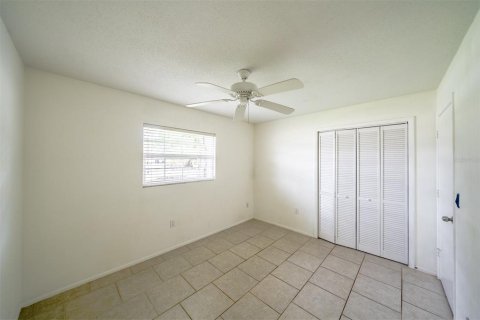 House in Sarasota, Florida 3 bedrooms, 115.94 sq.m. № 1384009 - photo 21