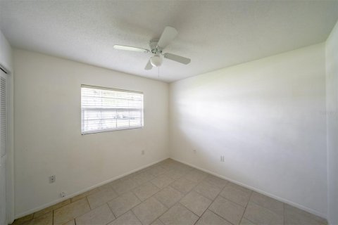 House in Sarasota, Florida 3 bedrooms, 115.94 sq.m. № 1384009 - photo 23