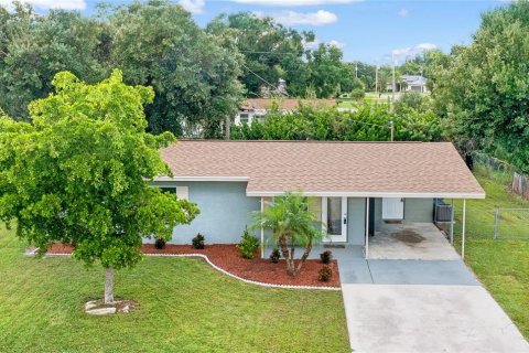 Casa en venta en North Fort Myers, Florida, 2 dormitorios, 73.39 m2 № 1384008 - foto 1