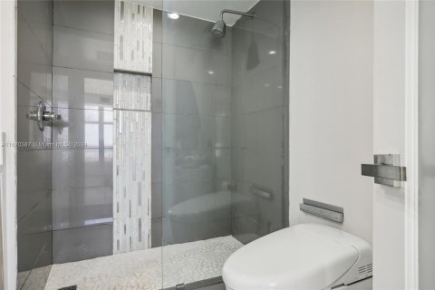 Copropriété à vendre à Fort Lauderdale, Floride: 2 chambres, 111.48 m2 № 1390061 - photo 13