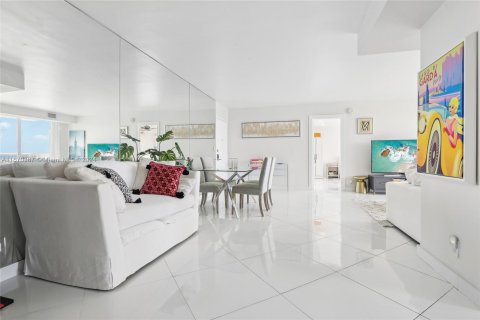 Condo in Fort Lauderdale, Florida, 2 bedrooms  № 1390061 - photo 6