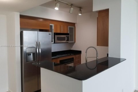 Condominio en venta en Miami, Florida, 1 dormitorio, 78.6 m2 № 1074191 - foto 6