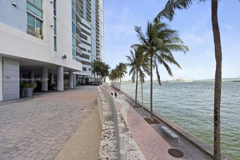 Condominio en venta en Miami, Florida, 1 dormitorio, 78.6 m2 № 1074191 - foto 21