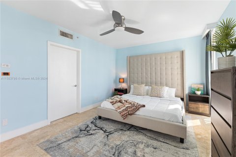 Condominio en venta en Miami Beach, Florida, 1 dormitorio, 87.33 m2 № 1074243 - foto 13