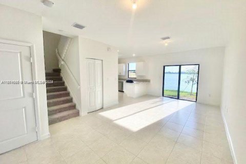 Adosado en alquiler en Miami, Florida, 3 dormitorios, 128.02 m2 № 1397709 - foto 3