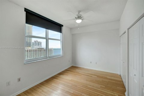 Condominio en alquiler en Miami, Florida, 2 dormitorios, 91.42 m2 № 1397603 - foto 18