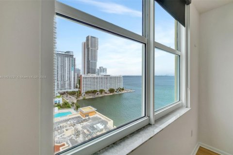 Condominio en alquiler en Miami, Florida, 2 dormitorios, 91.42 m2 № 1397603 - foto 19