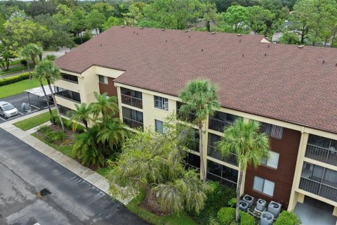 Condo in Tampa, Florida, 1 bedroom  № 1391444 - photo 1