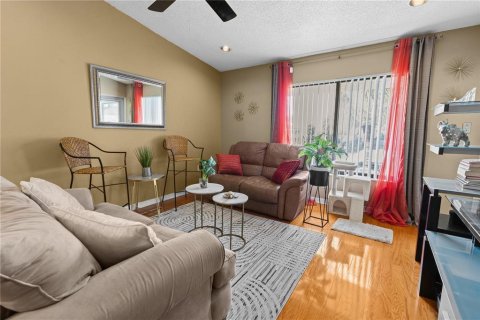 Condo in Tampa, Florida, 1 bedroom  № 1391444 - photo 6