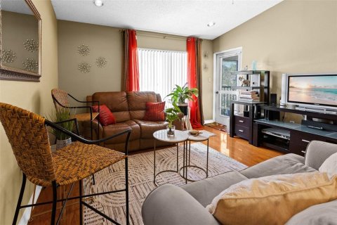 Condo in Tampa, Florida, 1 bedroom  № 1391444 - photo 8