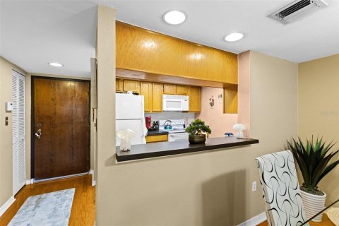 Condo in Tampa, Florida, 1 bedroom  № 1391444 - photo 14