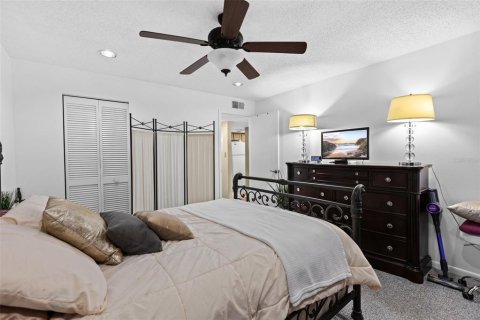 Condo in Tampa, Florida, 1 bedroom  № 1391444 - photo 22