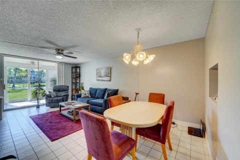 Condominio en venta en Dania Beach, Florida, 1 dormitorio, 74.32 m2 № 1033192 - foto 3