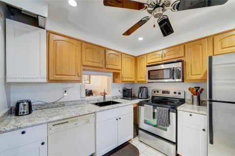 Condominio en venta en Dania Beach, Florida, 1 dormitorio, 74.32 m2 № 1033192 - foto 8