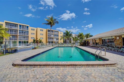 Condominio en venta en Dania Beach, Florida, 1 dormitorio, 74.32 m2 № 1033192 - foto 23