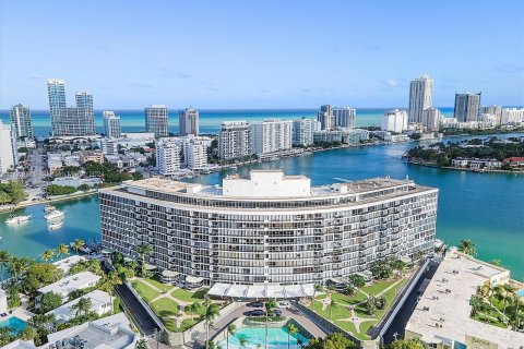 Copropriété à vendre à Miami Beach, Floride: 67.45 m2 № 1331516 - photo 2