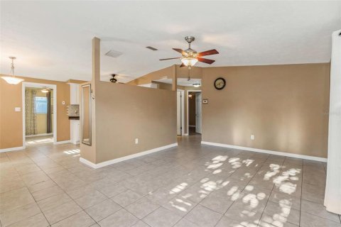 Villa ou maison à vendre à New Port Richey, Floride: 2 chambres, 92.16 m2 № 1340591 - photo 6