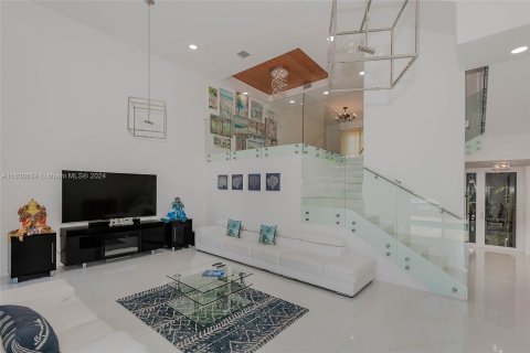 Condo in North Miami Beach, Florida, 3 bedrooms  № 1309212 - photo 4