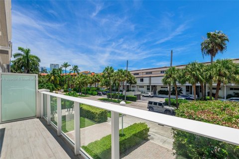 Condo in North Miami Beach, Florida, 3 bedrooms  № 1309212 - photo 21