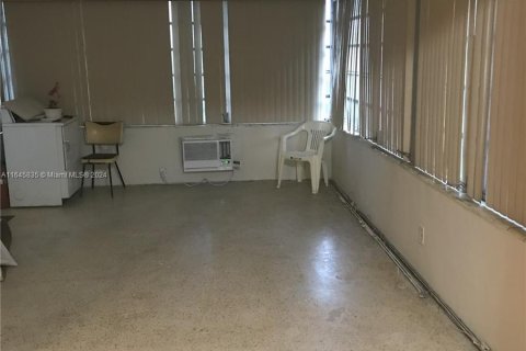 Immobilier commercial à vendre à Miami, Floride: 178.09 m2 № 1328693 - photo 16