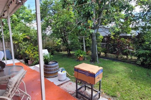 Casa en venta en Hialeah, Florida, 4 dormitorios, 140.28 m2 № 1292221 - foto 7