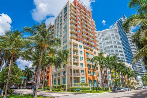 Condominio en venta en Miami, Florida, 2 dormitorios, 89.56 m2 № 1396745 - foto 21