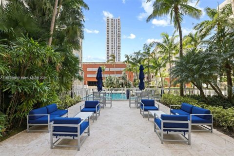 Condominio en venta en Miami, Florida, 2 dormitorios, 89.56 m2 № 1396745 - foto 25