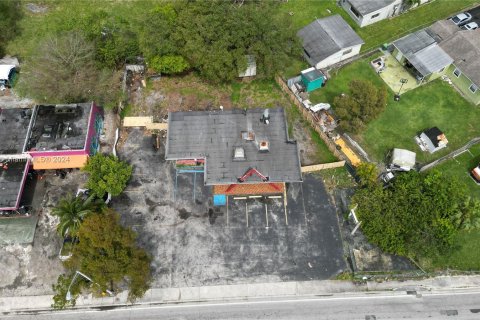 Immobilier commercial à vendre à Miami, Floride № 1050943 - photo 4