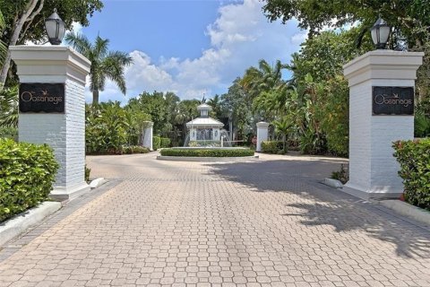 Condo in Fort Lauderdale, Florida, 2 bedrooms  № 1027103 - photo 12